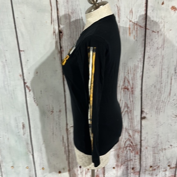 Boston Bruins long sleeve shirt - Picture 5 of 11